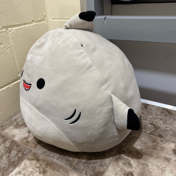 Kids SquishMallows Gordon the Shark Large Soft Stuffed Animal Toy Unisex No Tags - Picture 12 of 14